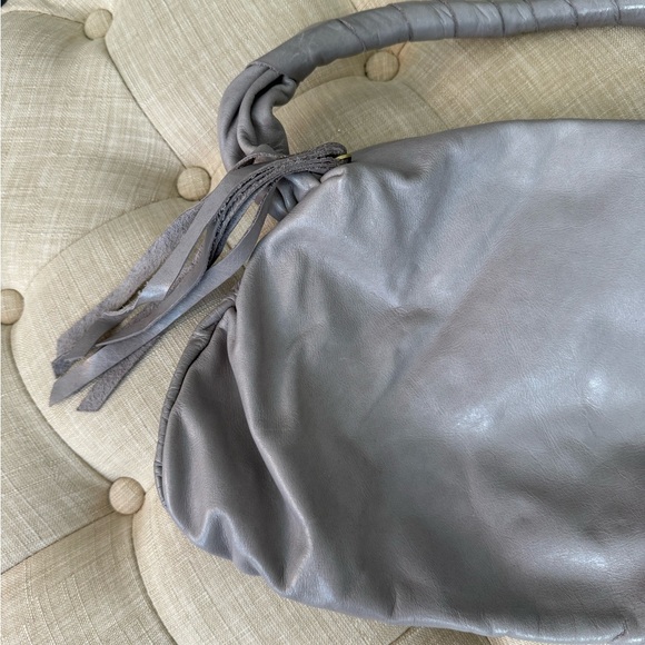 SATCHEL. Savannah Women's Shoulder Bag - Picture 3 of 12